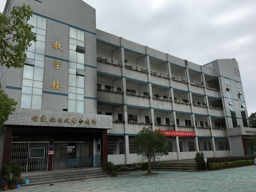 山西太原学校倾斜设计加固